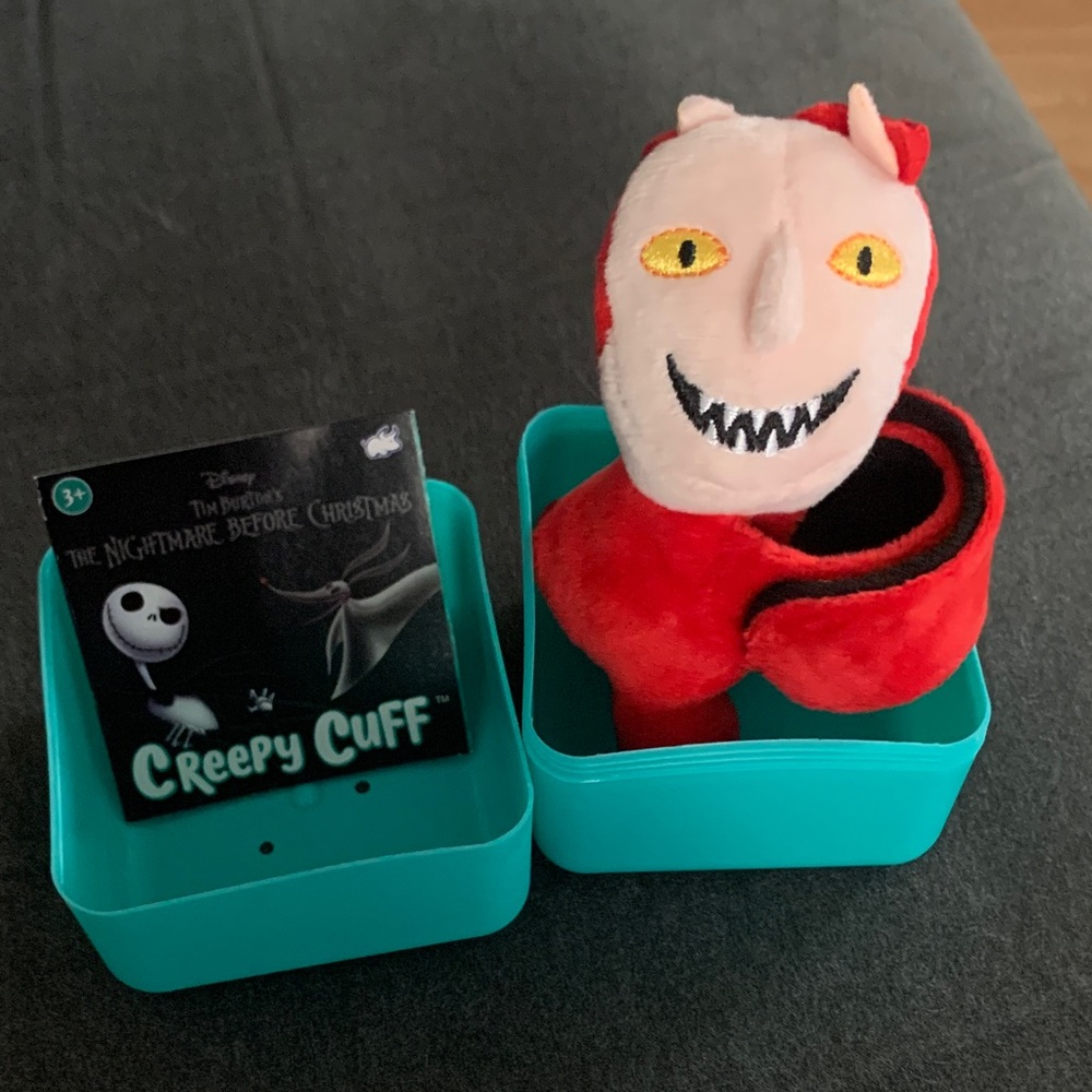Like New Disney The Nightmare Before Christmas Mystery Lock Creepy Cuff
